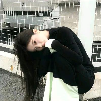 当 一个人 海报